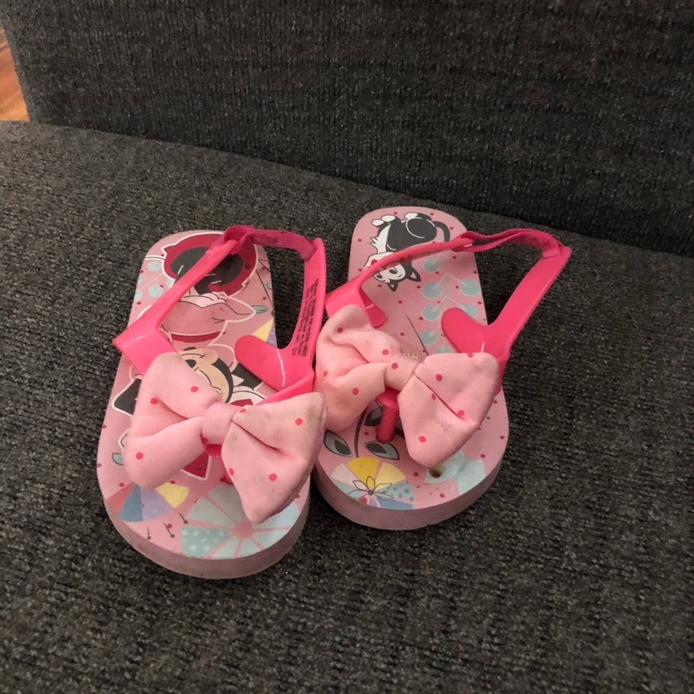 5 pairs of toddler shoes